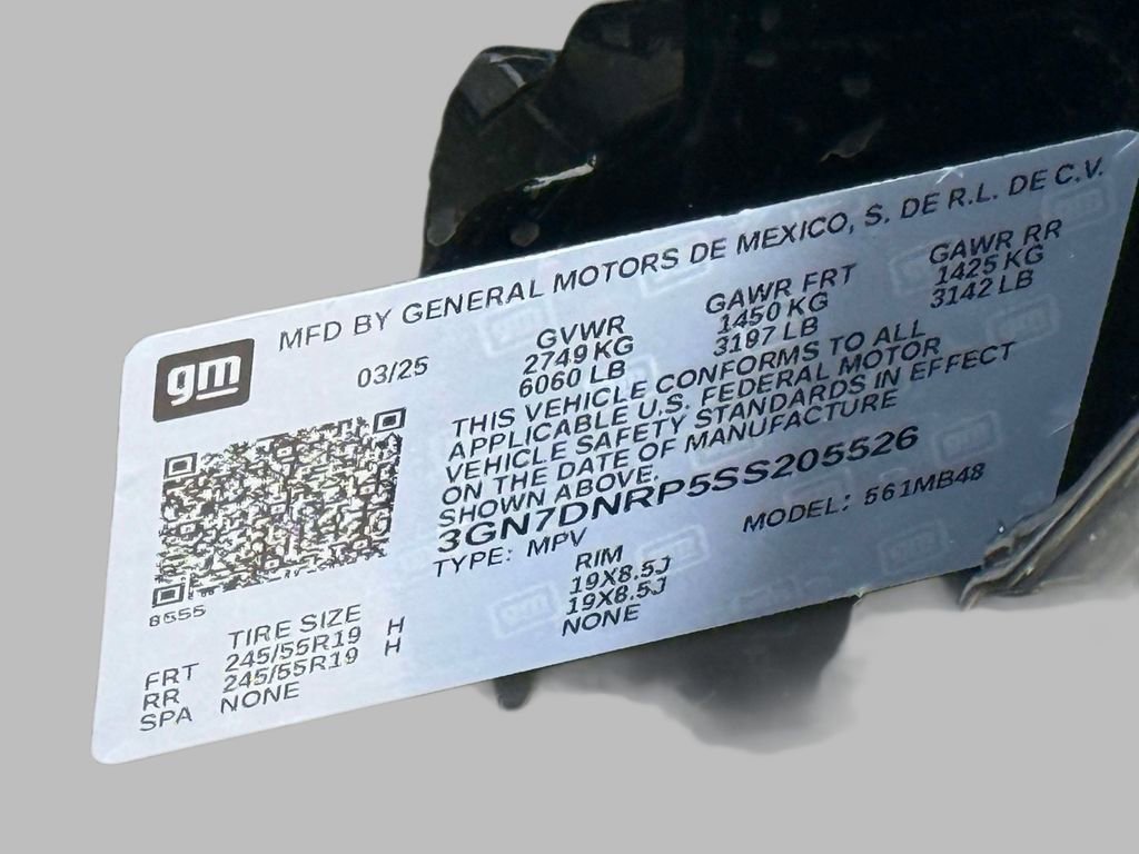 Used 2025 Chevrolet Equinox EV LT image 32