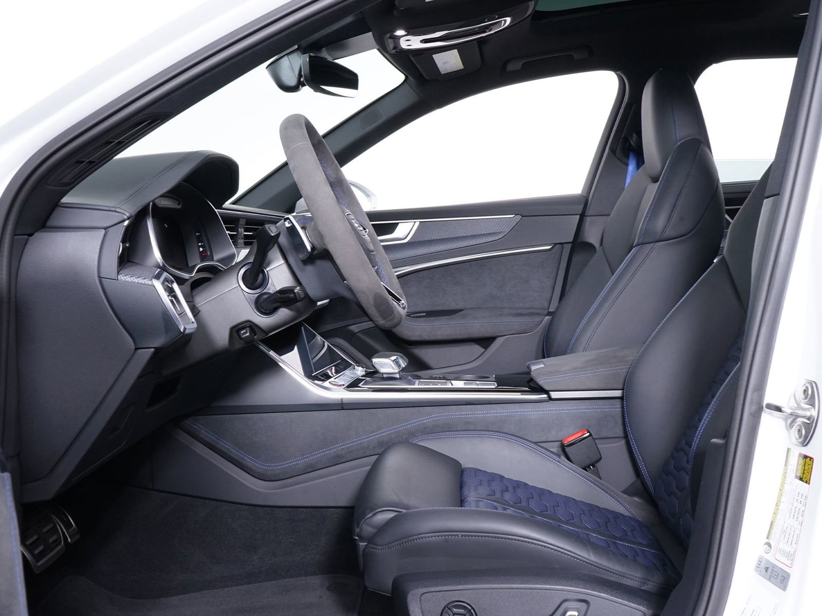 Used 2025 Audi RS 6 performance image 4