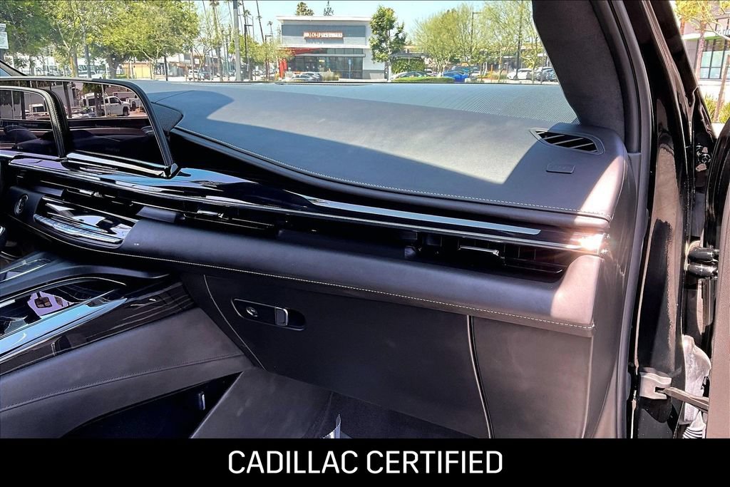 Used 2024 Cadillac Escalade V w/ Heavy-Duty Trailer Package AWD/4WD image 17