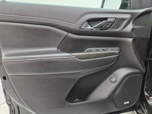 Used 2023 GMC Acadia SLT FWD image 12