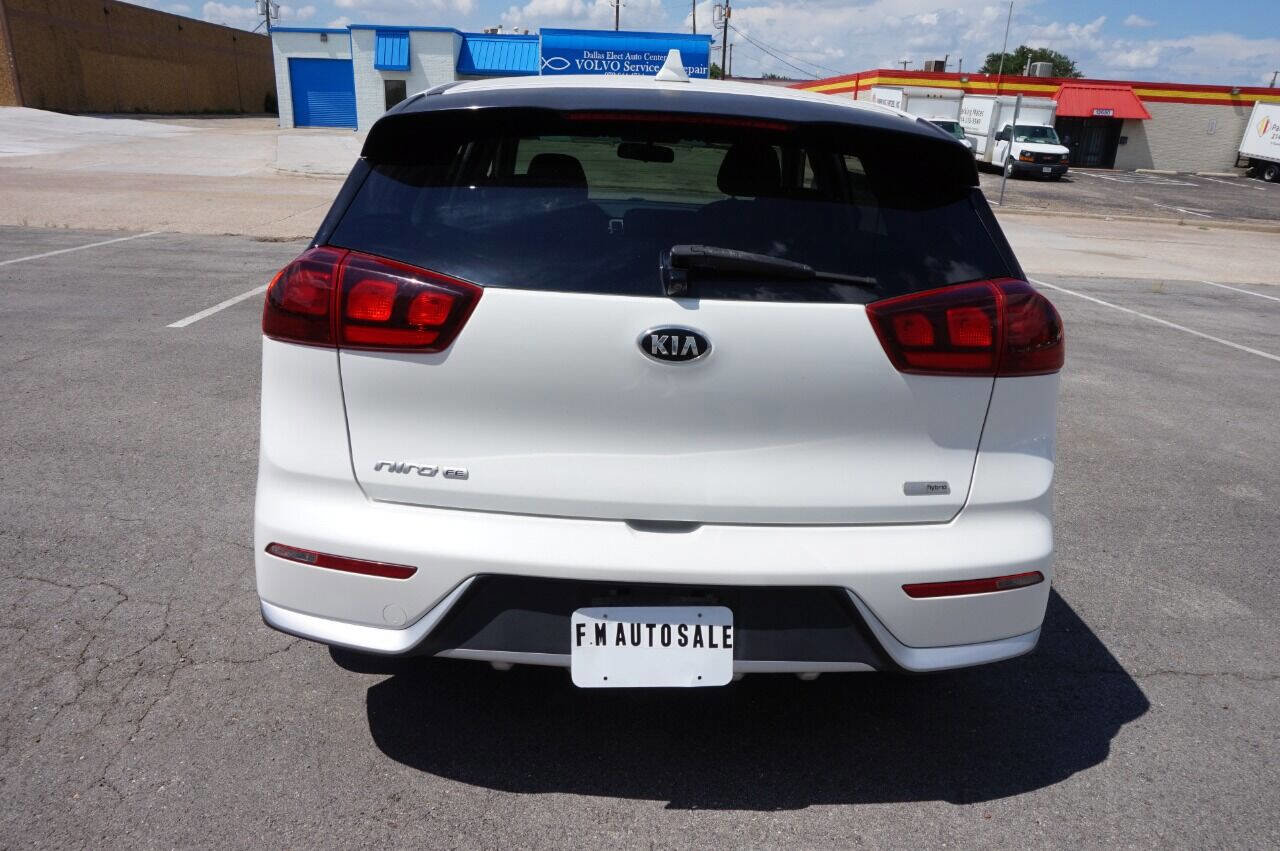 Used 2017 Kia Niro FE image 7