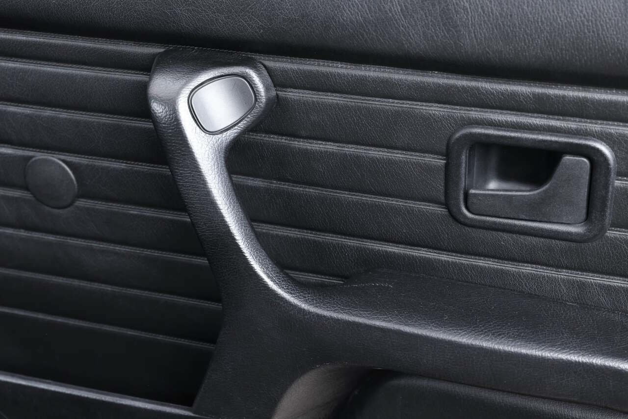 Used 1988 BMW M3 Coupe RWD image 90