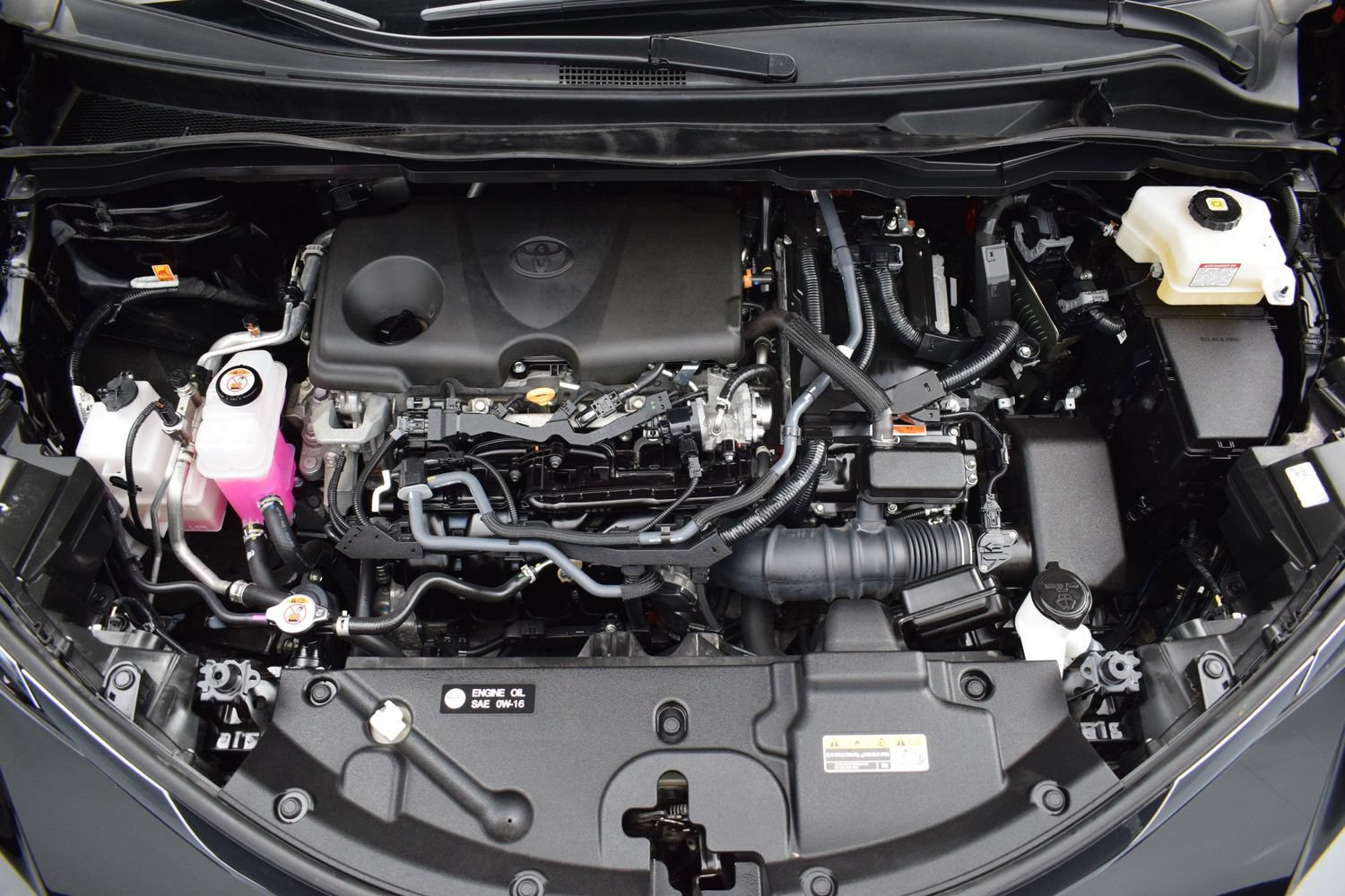 Used 2025 Toyota Sienna LE FWD image 9