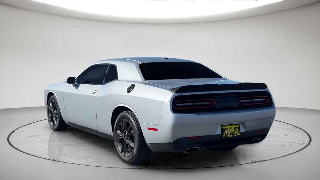 Used 2020 Dodge Challenger SXT w/ Driver Convenience Group AWD/4WD image 17