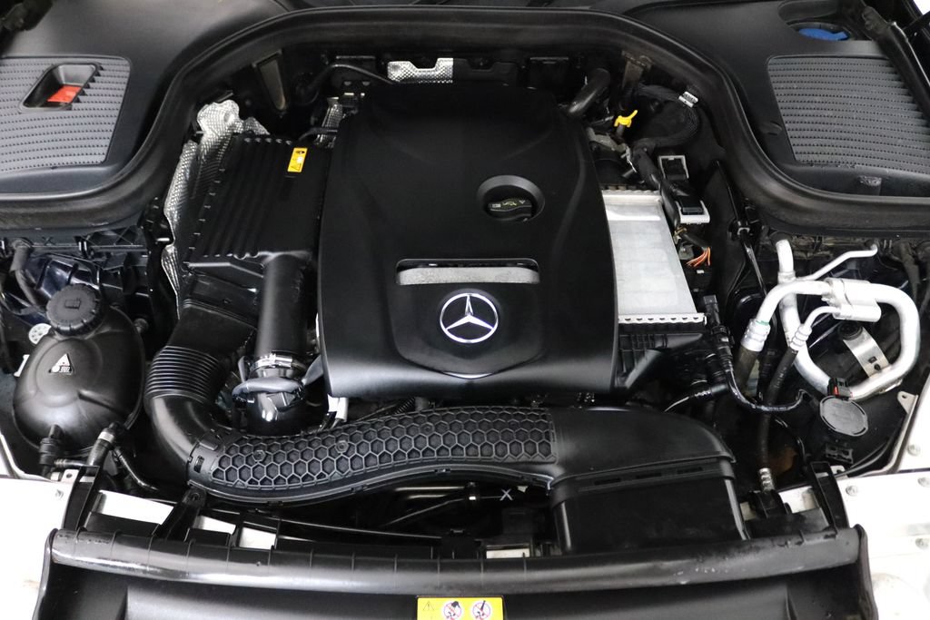 Used 2019 Mercedes-Benz GLC 300 4MATIC image 38