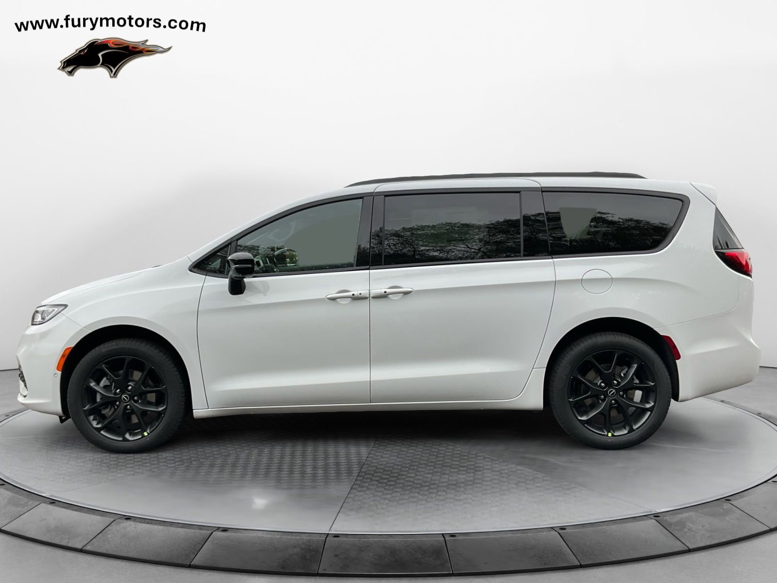 New 2026 Chrysler Pacifica Limited w/ S Appearance Package image 6