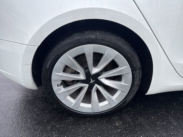 Used 2023 Tesla Model 3 Standard Range image 18