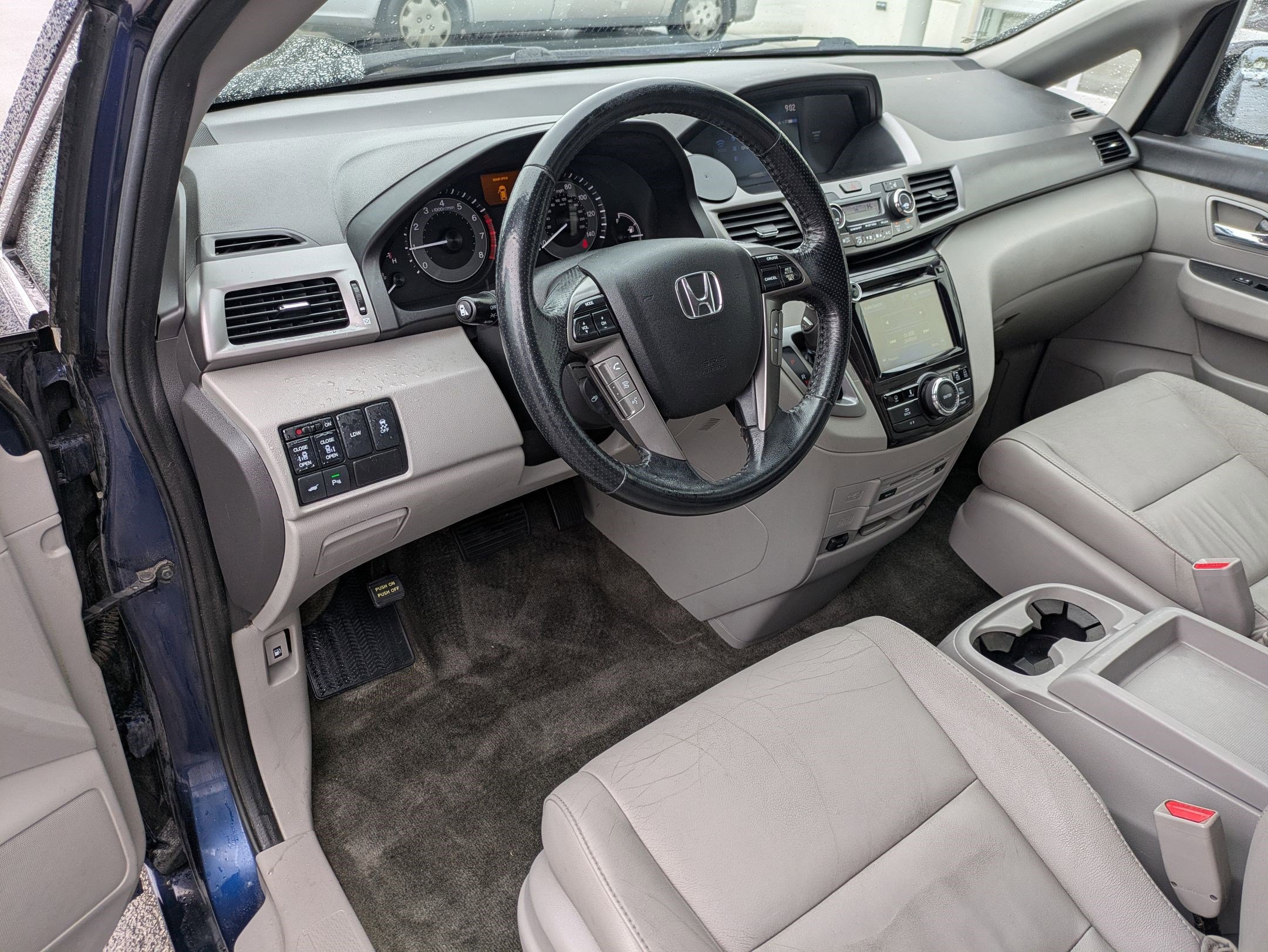 Used 2015 Honda Odyssey Touring image 16