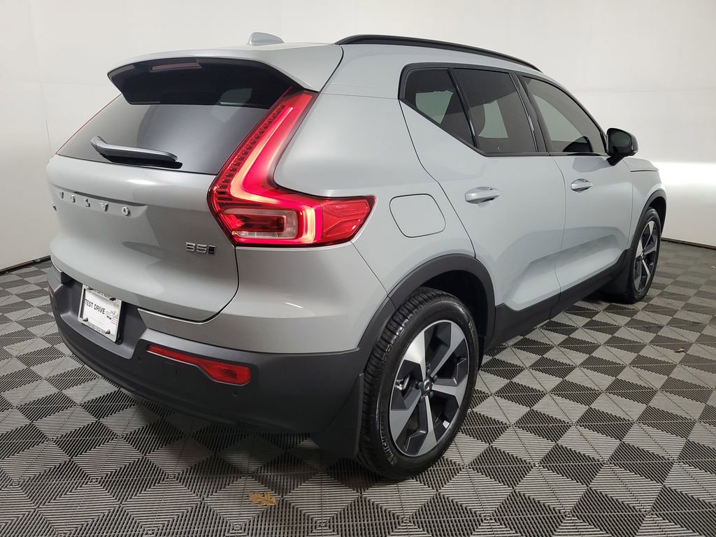 Certified 2026 Volvo XC40 B5 Core w/ Climate Package image 8