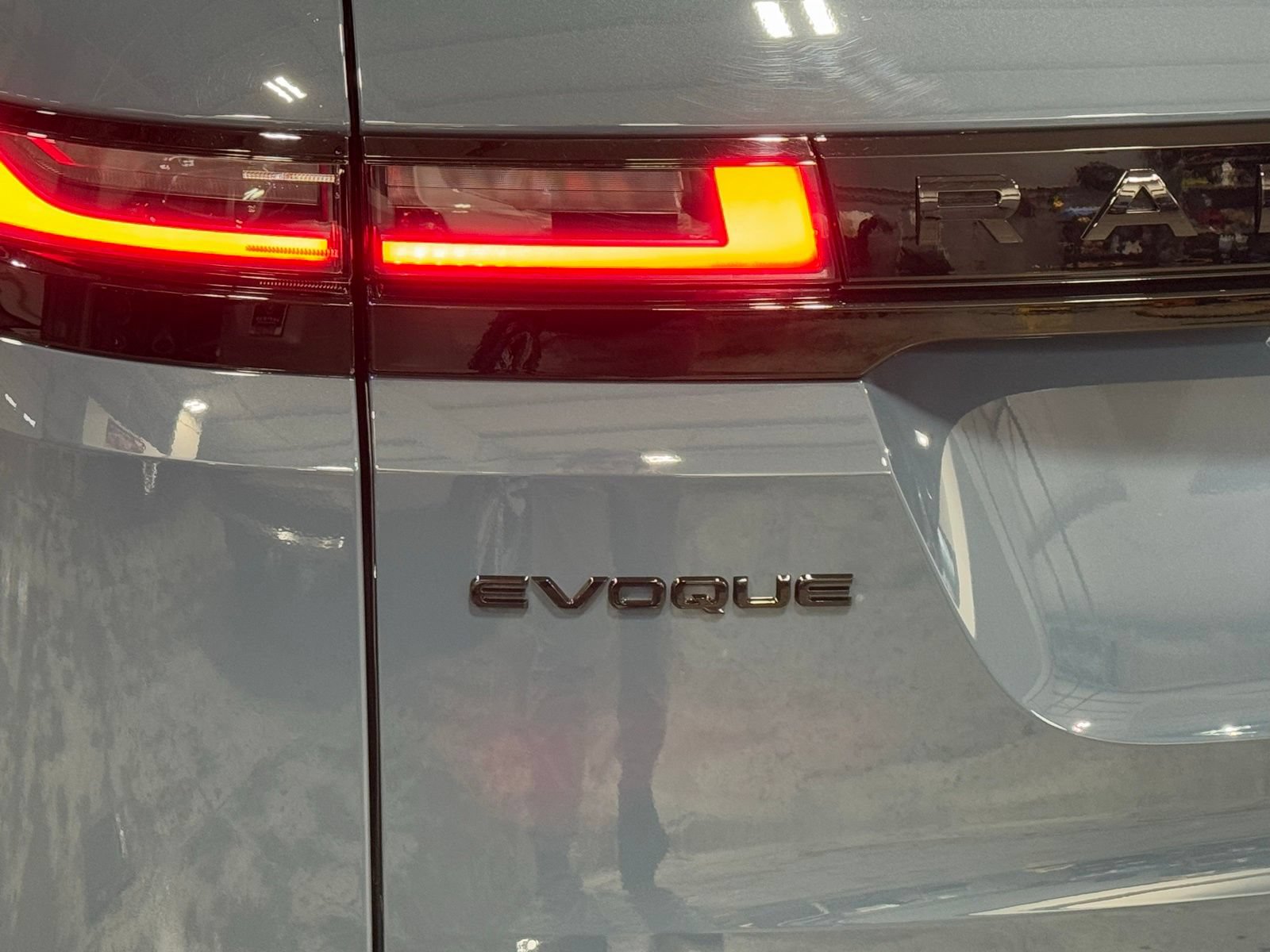 New 2026 Land Rover Range Rover Evoque Dynamic SE AWD/4WD image 52
