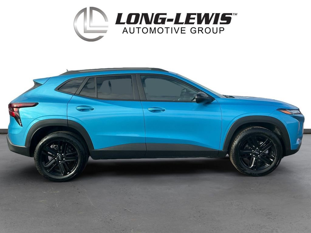 Used 2025 Chevrolet Trax ACTIV w/ Driver Confidence Package image 8