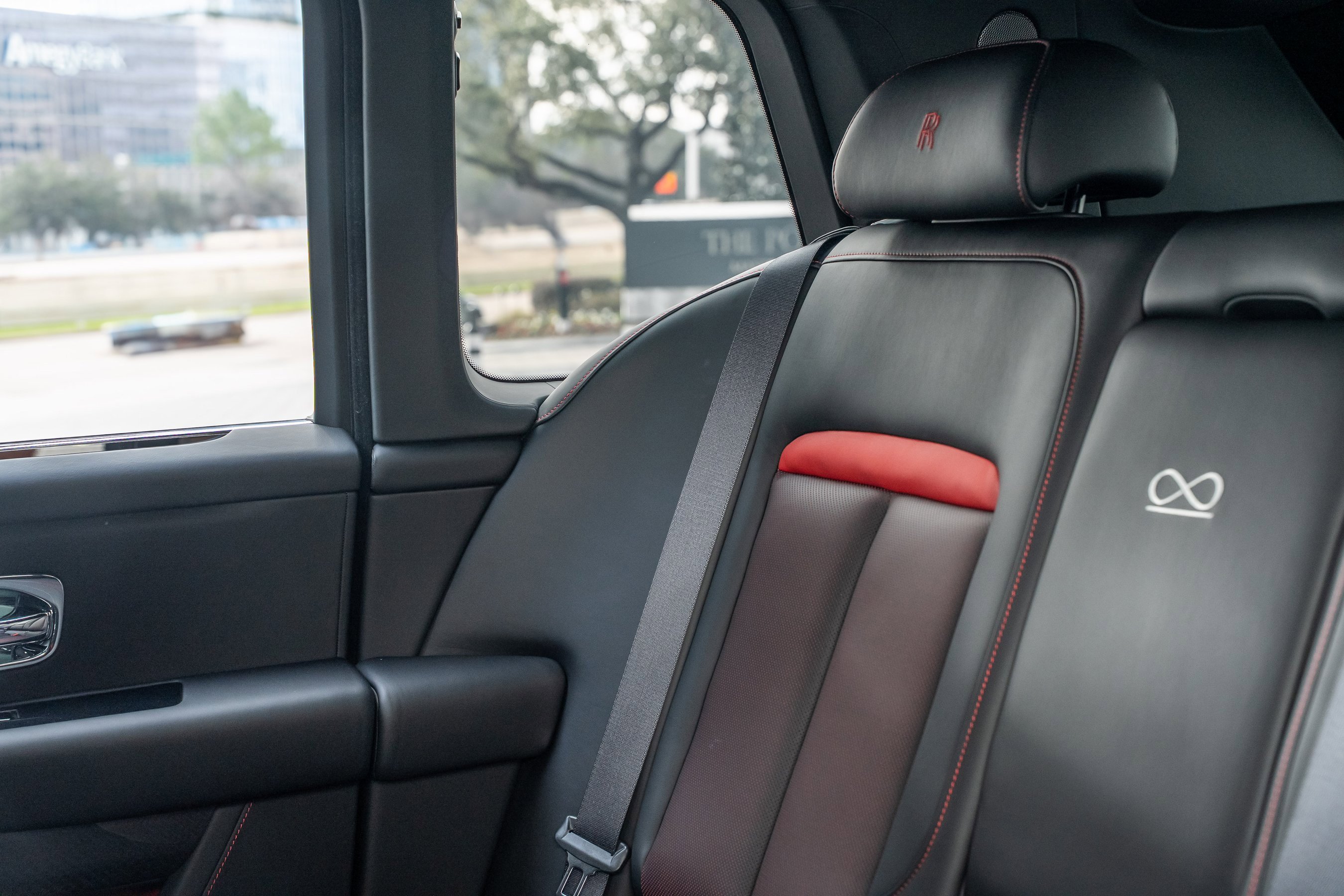 Certified 2024 Rolls-Royce Cullinan Black Badge image 47