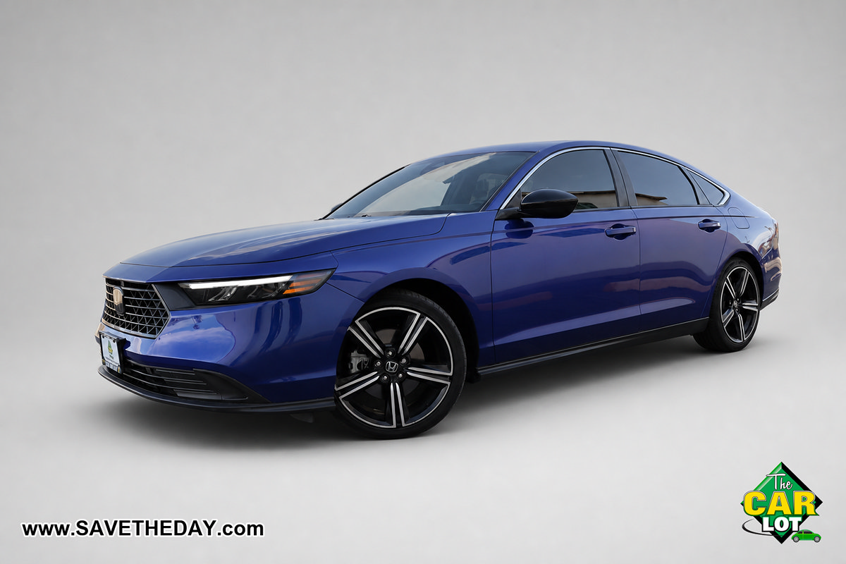 Used 2023 Honda Accord Sport image 2