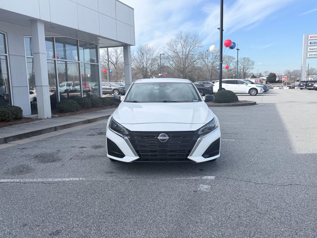 Used 2025 Nissan Altima 2.5 SV image 3