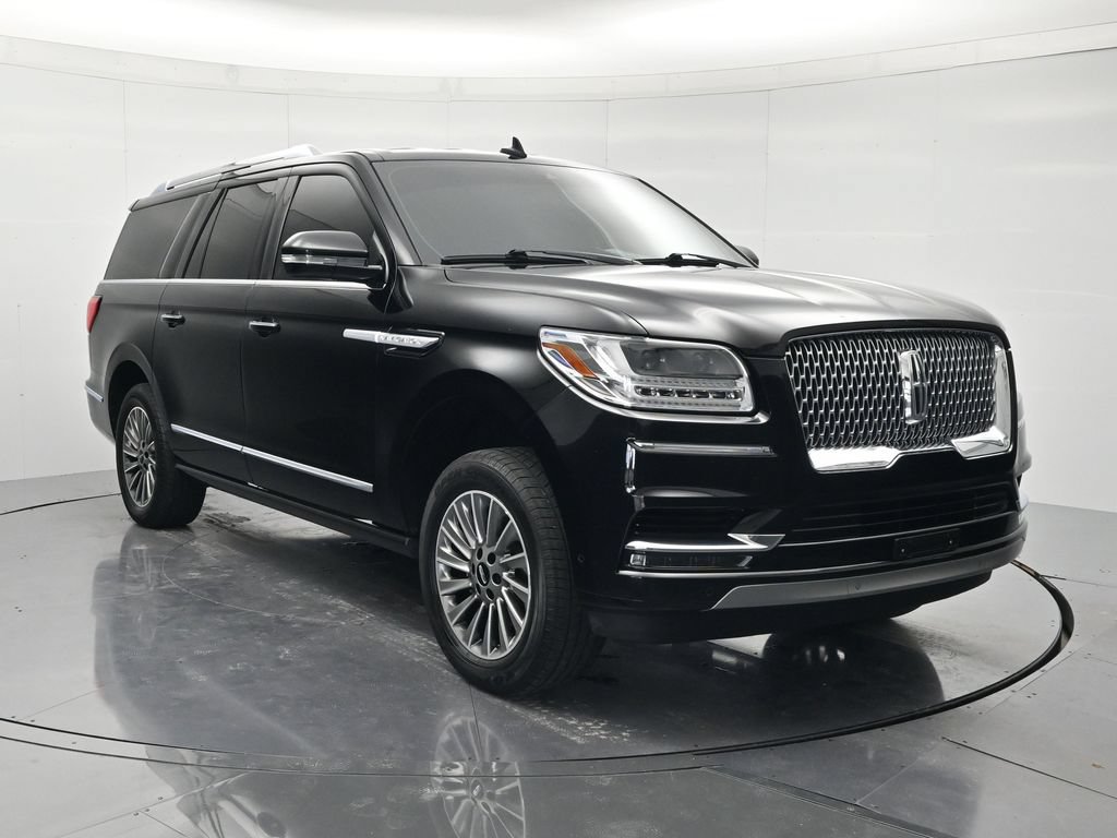 Used 2020 Lincoln Navigator L 4WD image 3