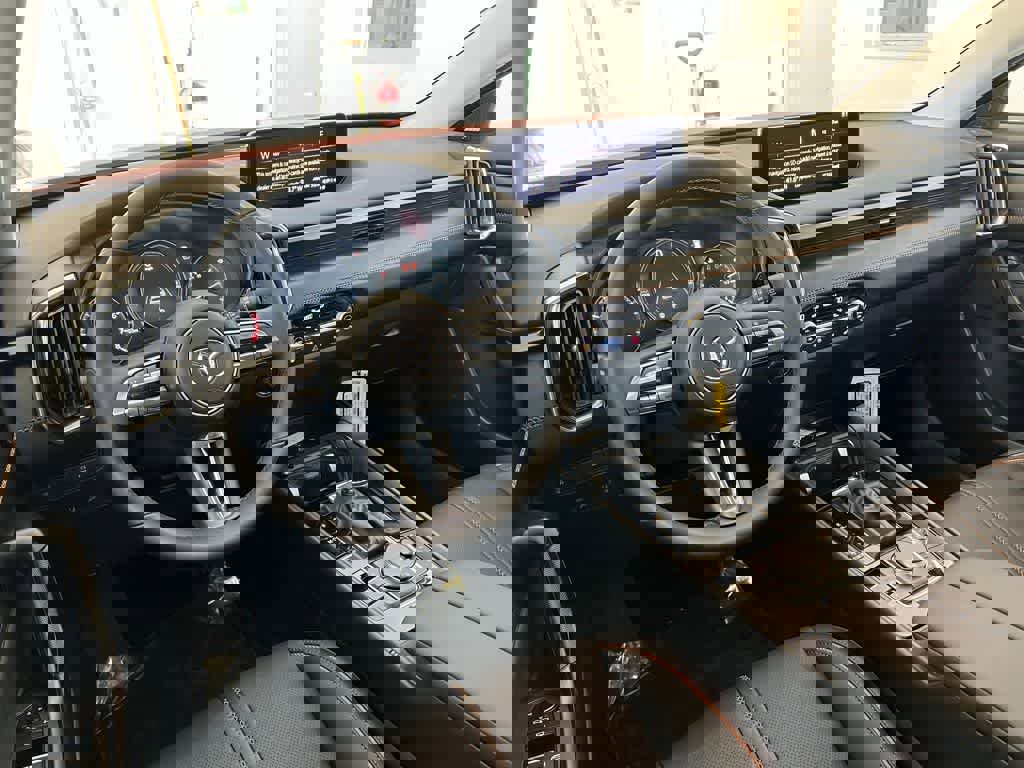 Used 2025 MAZDA CX-50 AWD 2.5 S w/ Weather Package image 21