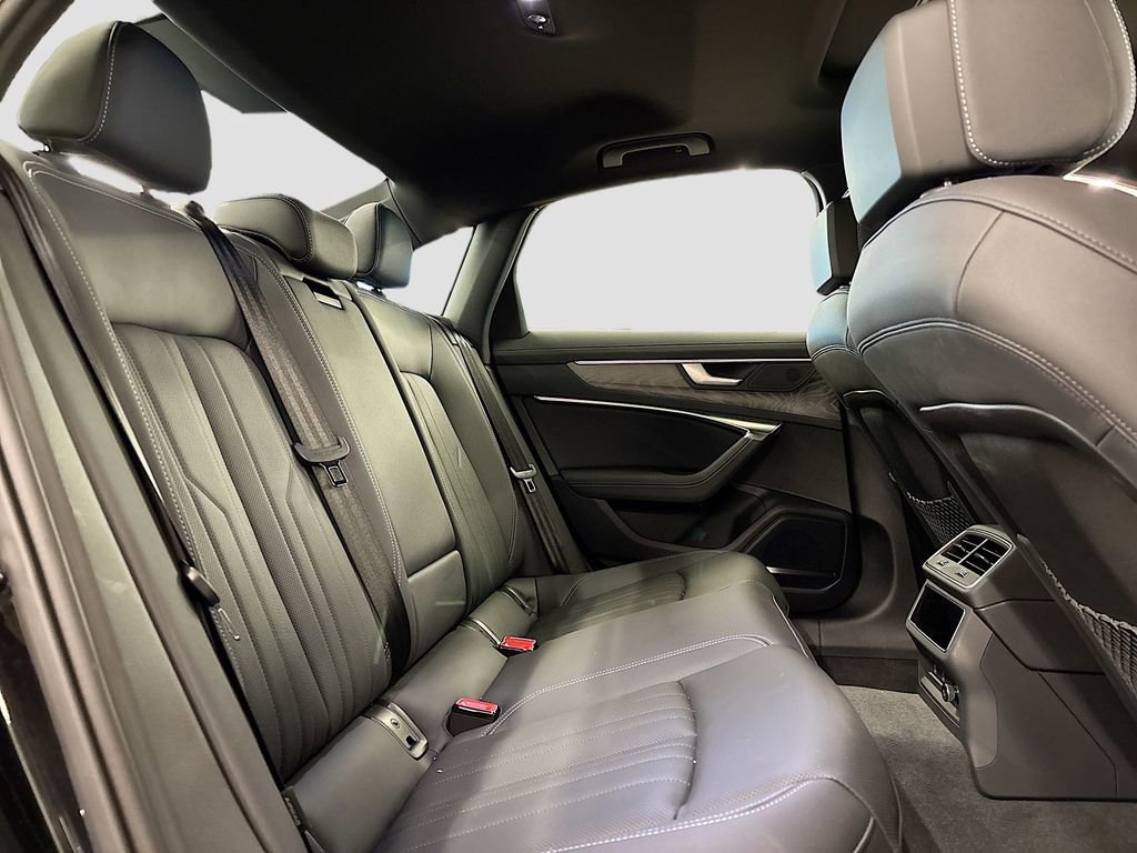 Used 2025 Audi A6 Premium Plus w/ Premium Plus Package image 16
