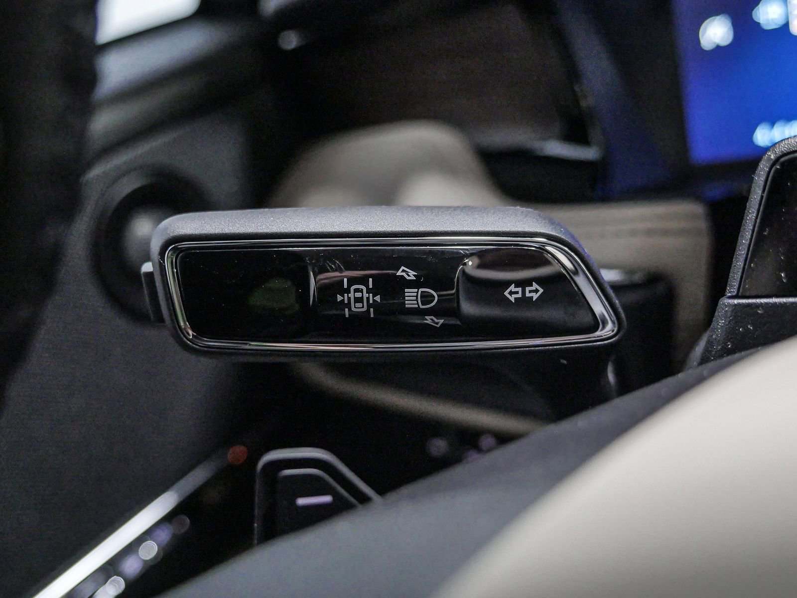 New 2025 Lincoln Corsair Reserve w/ Equipment Group 202A image 41