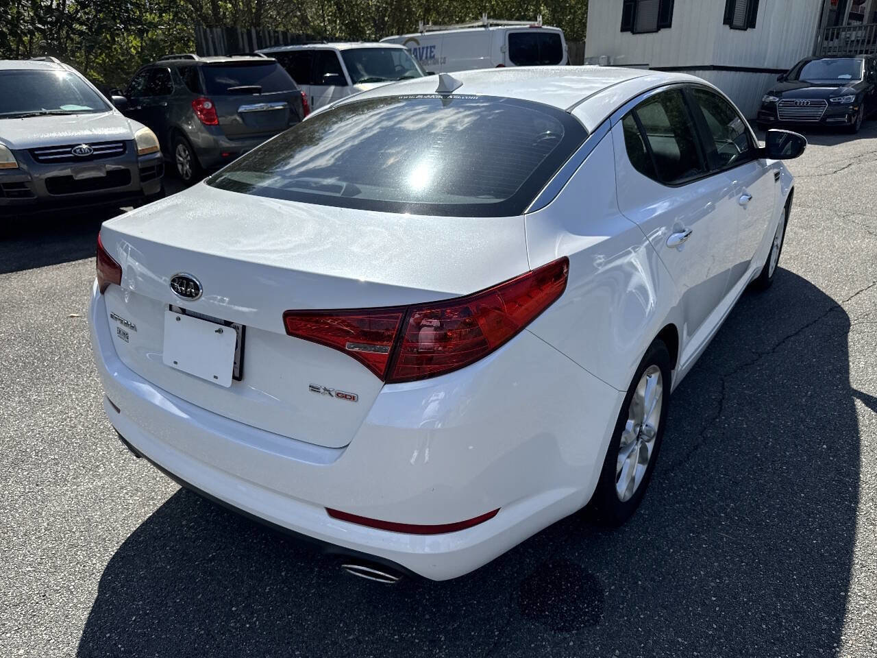 Used 2011 Kia Optima EX image 4