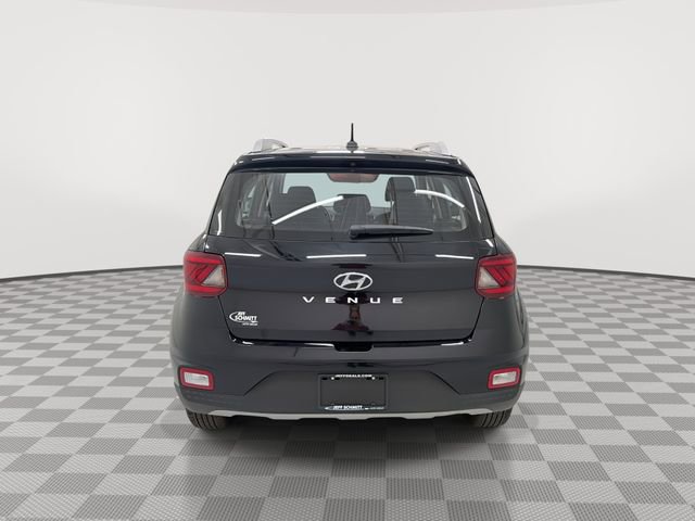 Used 2026 Hyundai Venue SEL image 9