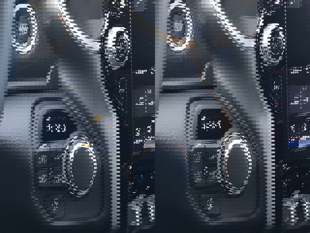 New 2026 RAM 1500 4x4 Crew Cab image 18