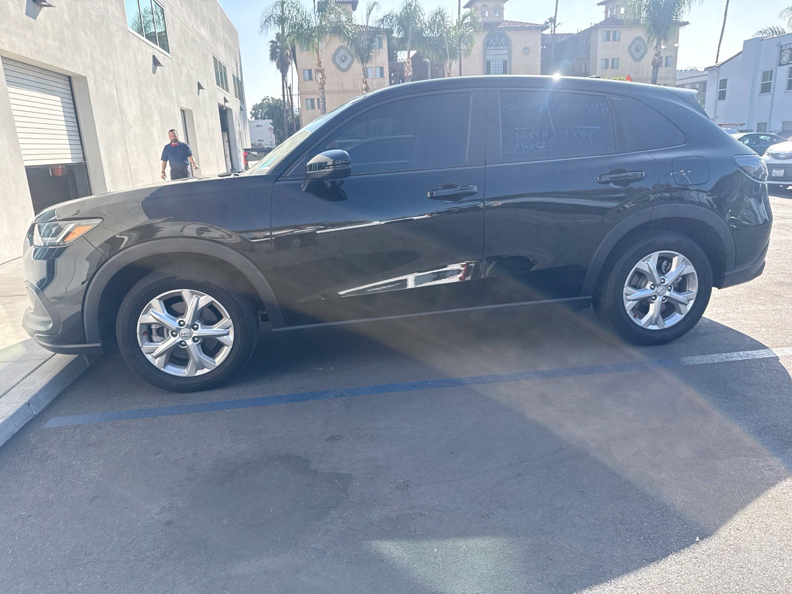 Used 2025 Honda HR-V LX image 8