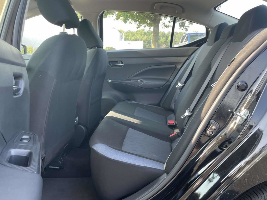 Used 2025 Nissan Versa SV FWD image 10