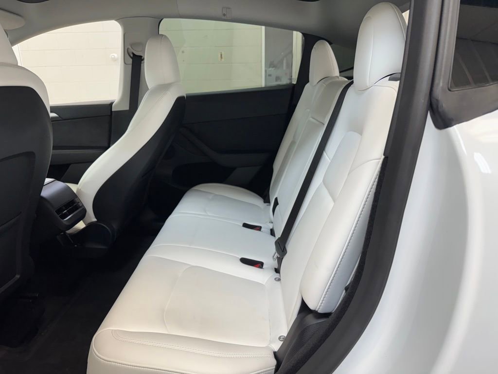 Used 2023 Tesla Model Y Long Range AWD/4WD image 16