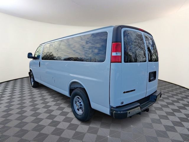 New 2025 Chevrolet Express 3500 LS image 3