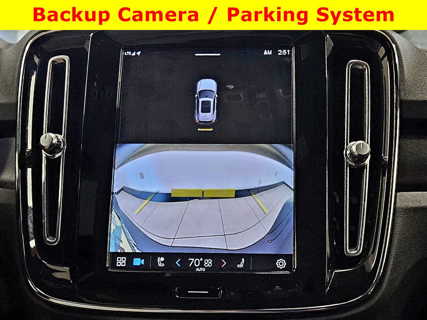 Used 2023 Volvo XC40 Recharge Ultimate image 20