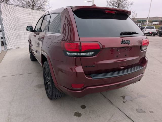 Used 2019 Jeep Grand Cherokee Altitude AWD/4WD image 13