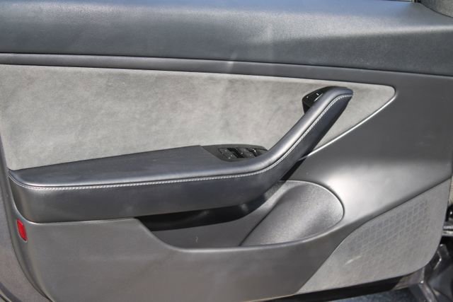 Used 2020 Tesla Model 3 Long Range image 9