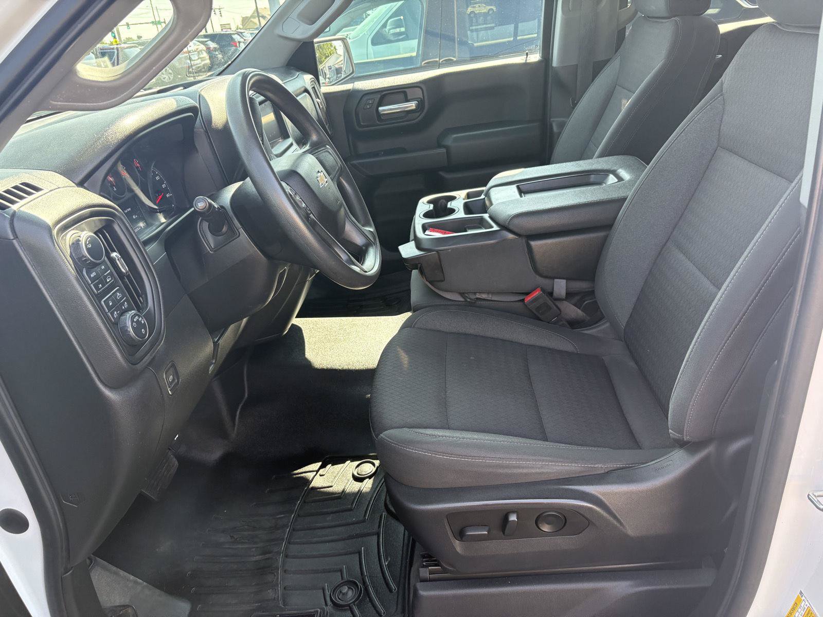 Used 2023 Chevrolet Silverado 1500 W/T w/ WT Safety Package AWD/4WD image 4
