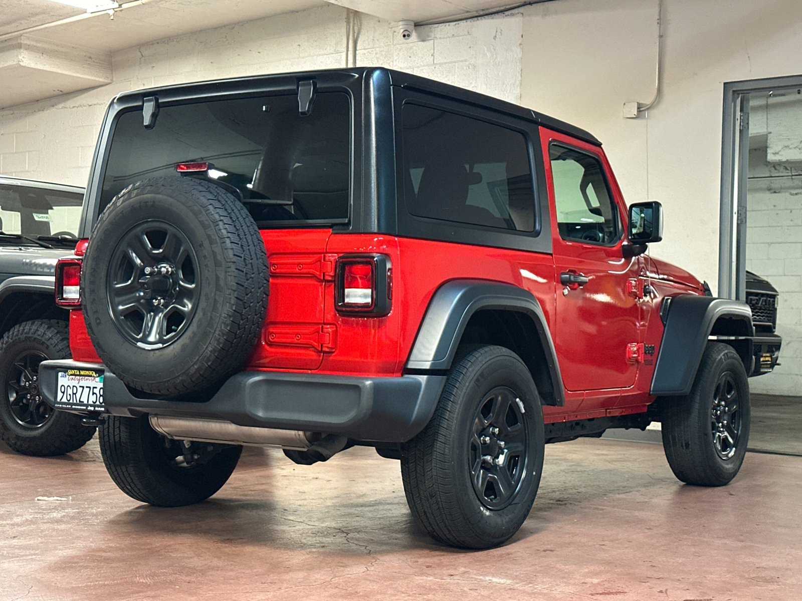 Certified 2021 Jeep Wrangler Sport AWD/4WD image 5