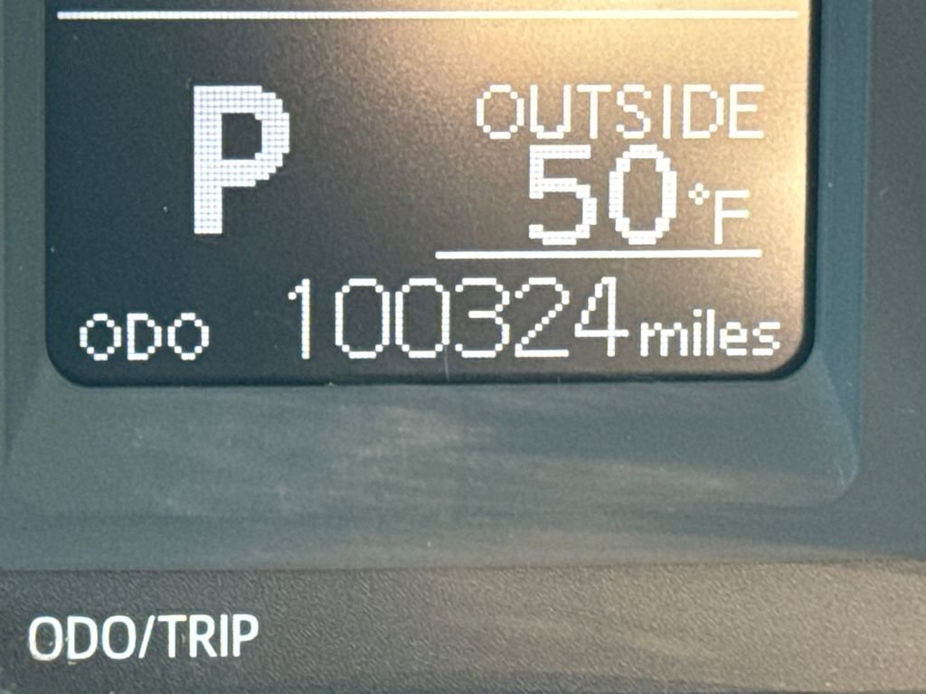 Used 2017 Toyota Corolla LE image 16