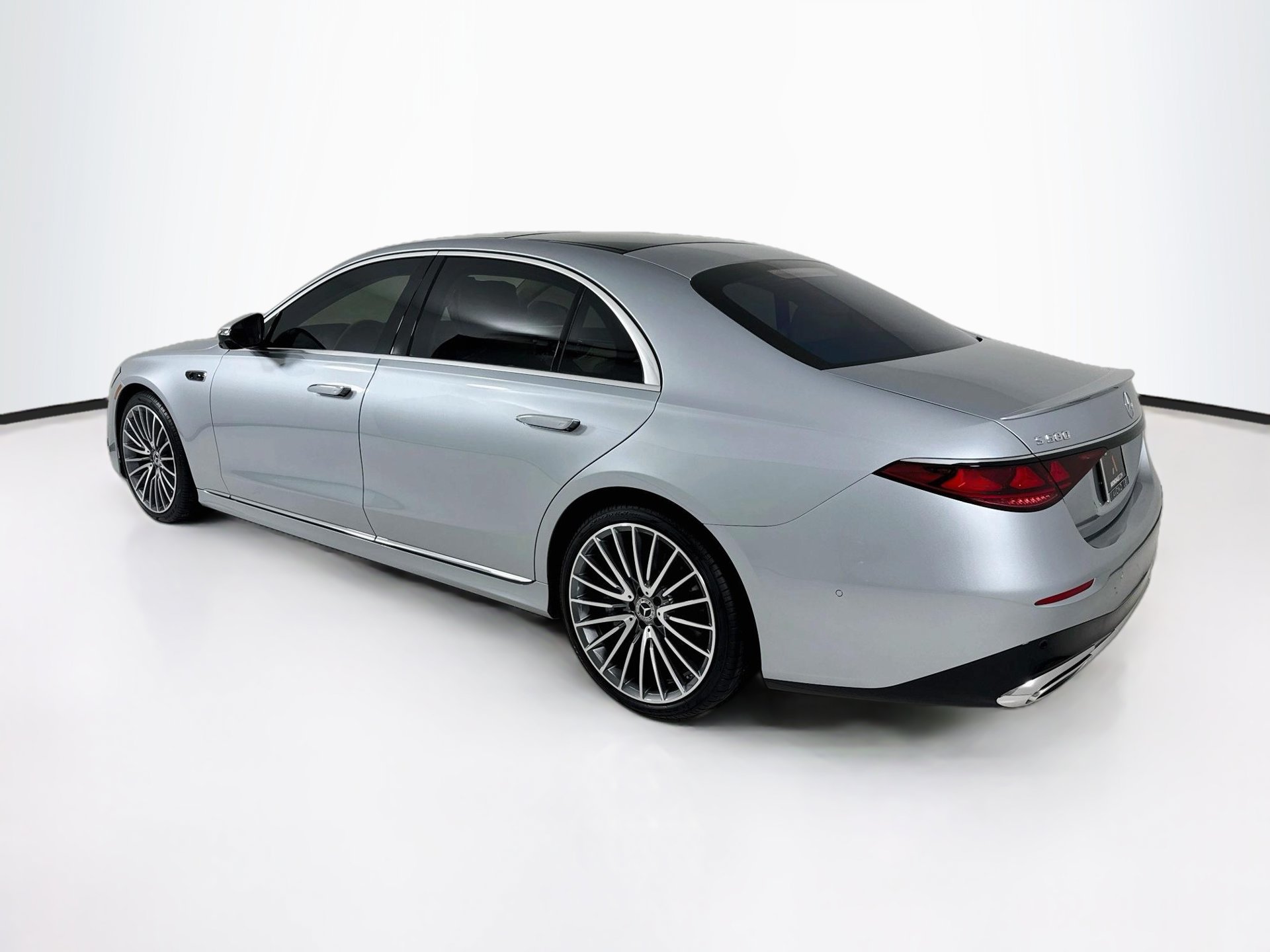 New 2027 Mercedes-Benz S 580 4MATIC Sedan image 6