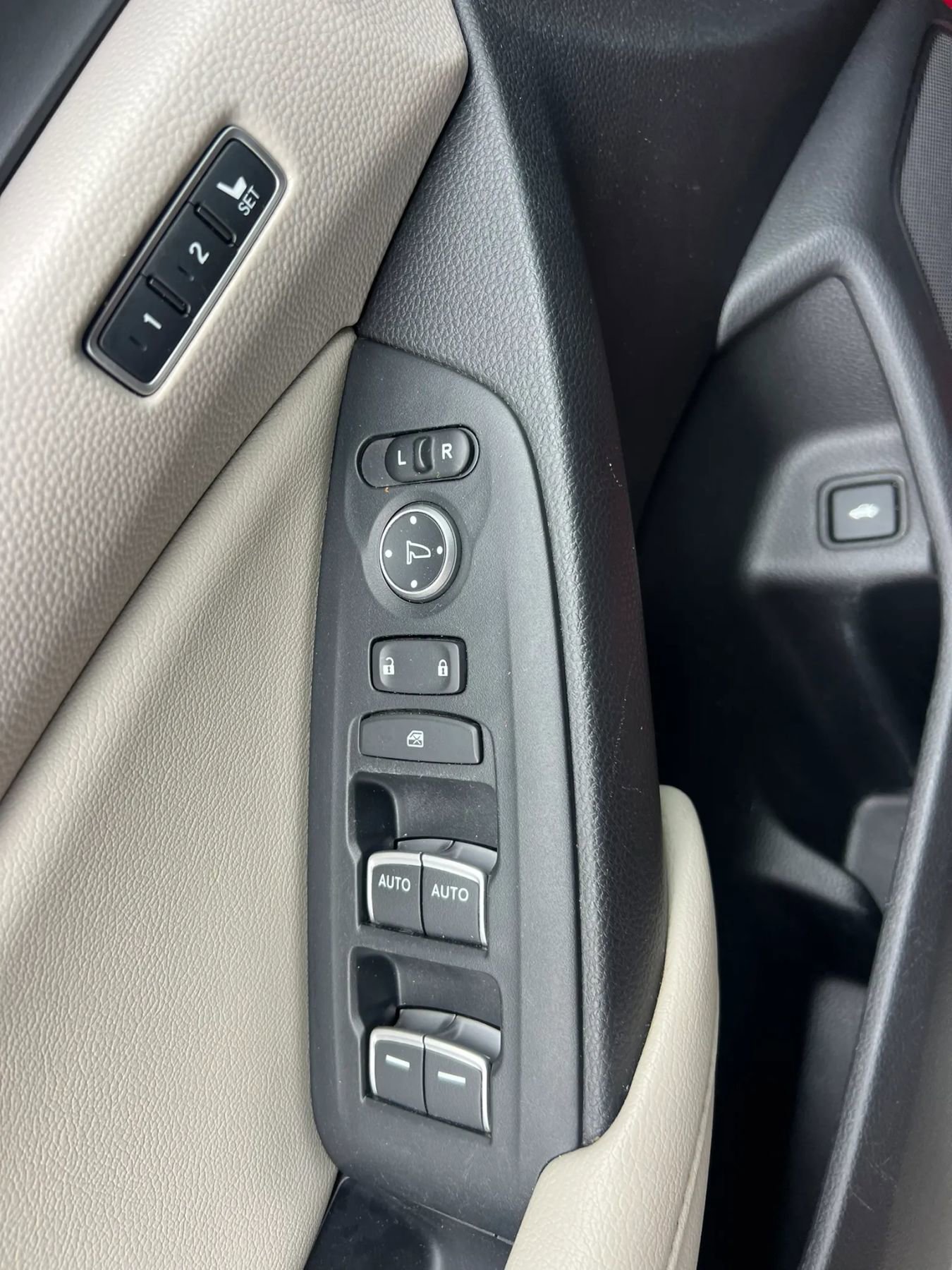 Used 2018 Honda Accord Touring image 21
