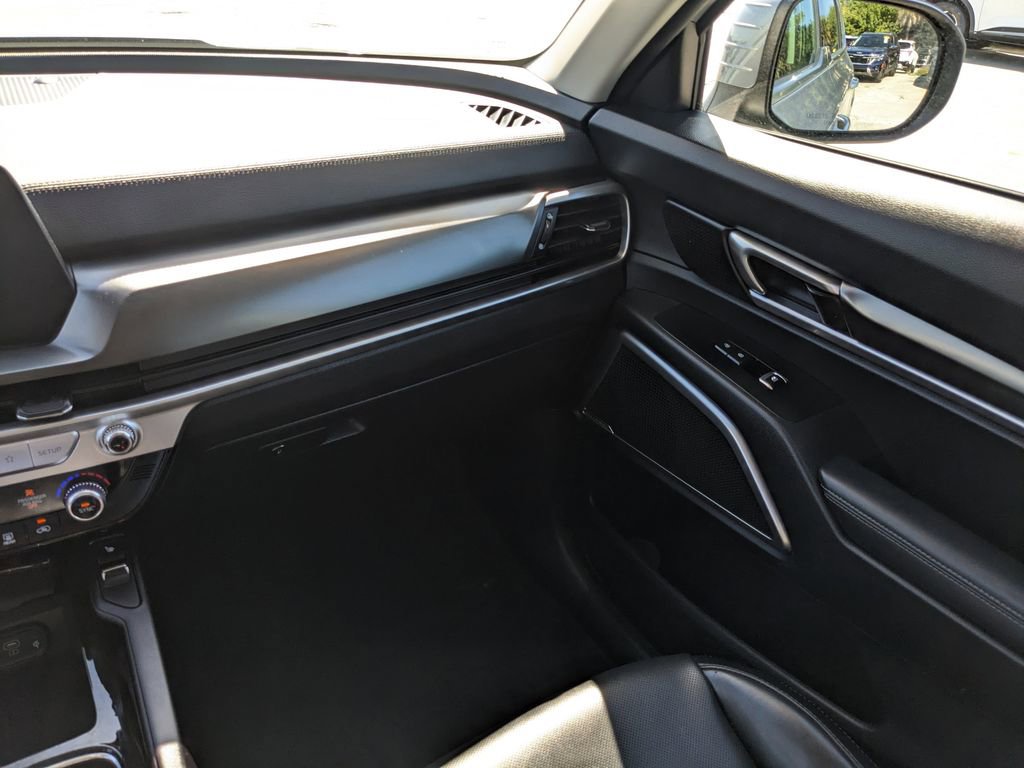 Certified 2025 Kia Telluride S image 18