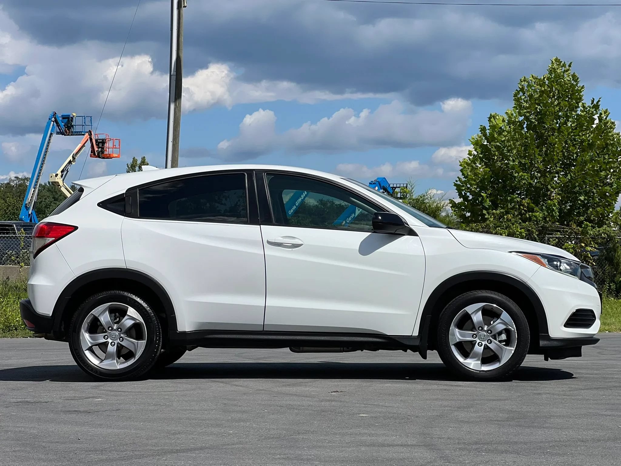 Used 2022 Honda HR-V LX image 6