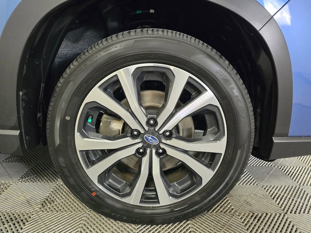 Used 2023 Subaru Forester Limited AWD/4WD image 2