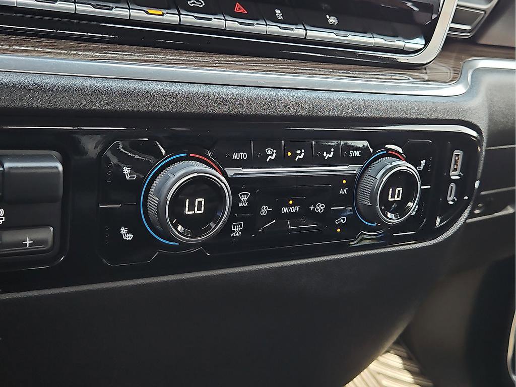 Used 2024 Chevrolet Silverado 1500 LT w/ Leather Package image 18