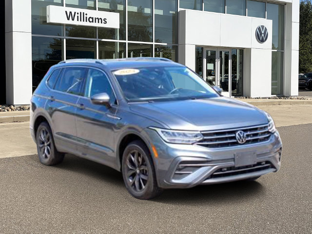 Used 2023 Volkswagen Tiguan SE w/ Panoramic Sunroof Package