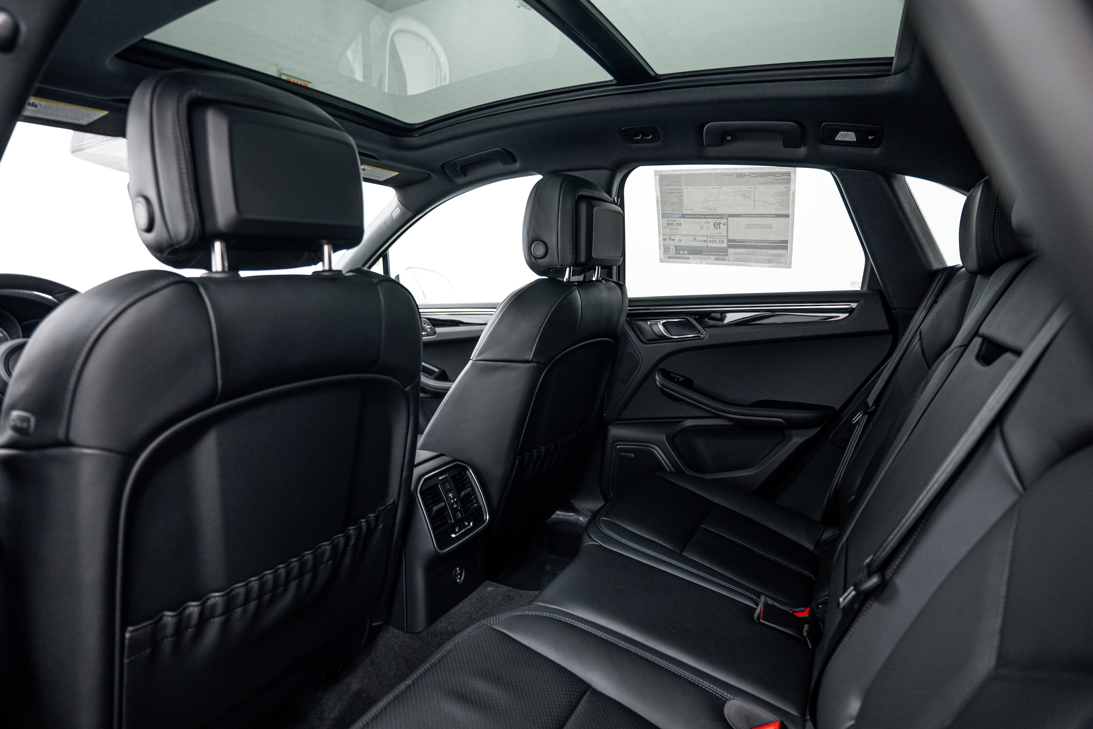 New 2026 Porsche Macan S image 23