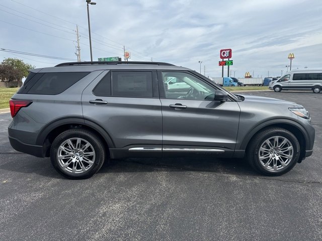 New 2025 Ford Explorer Active w/ Active Comfort Package image 6