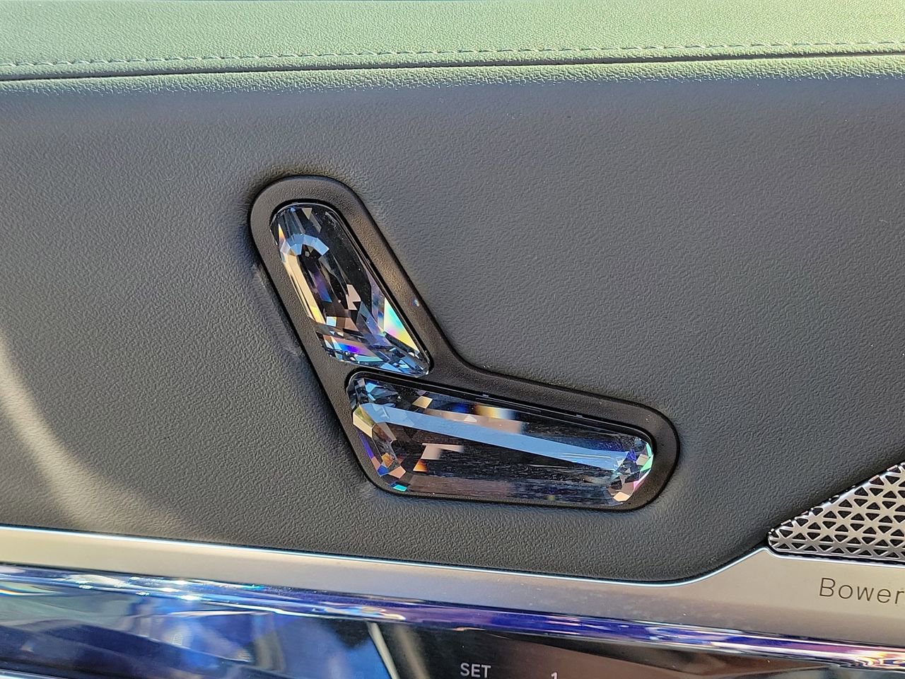 Used 2024 BMW 760i xDrive image 24