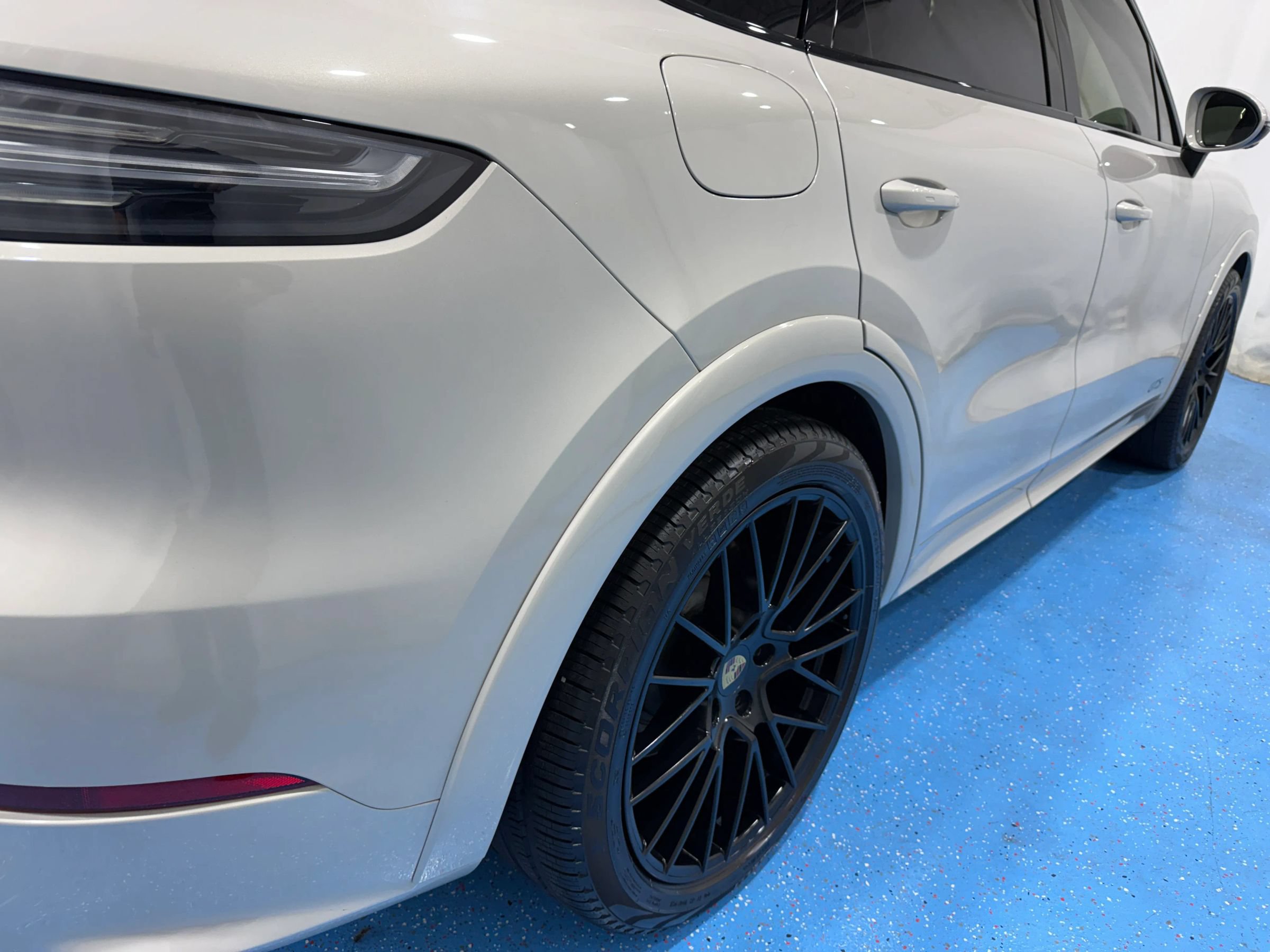 Used 2021 Porsche Cayenne GTS AWD/4WD image 18
