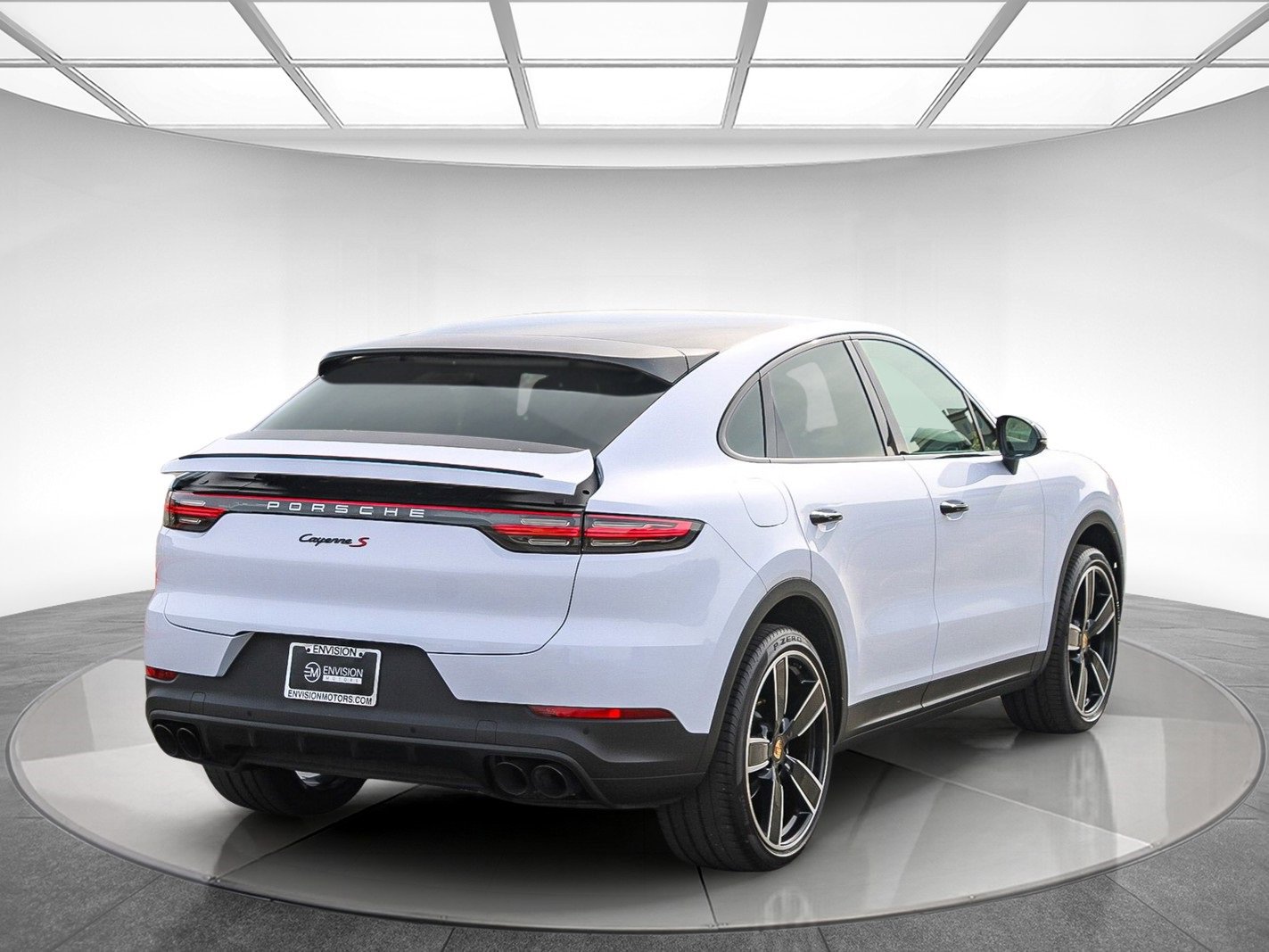 Used 2020 Porsche Cayenne S image 4