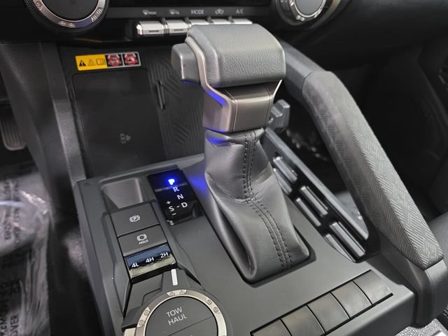 Certified 2024 Toyota Tacoma SR5 AWD/4WD image 20