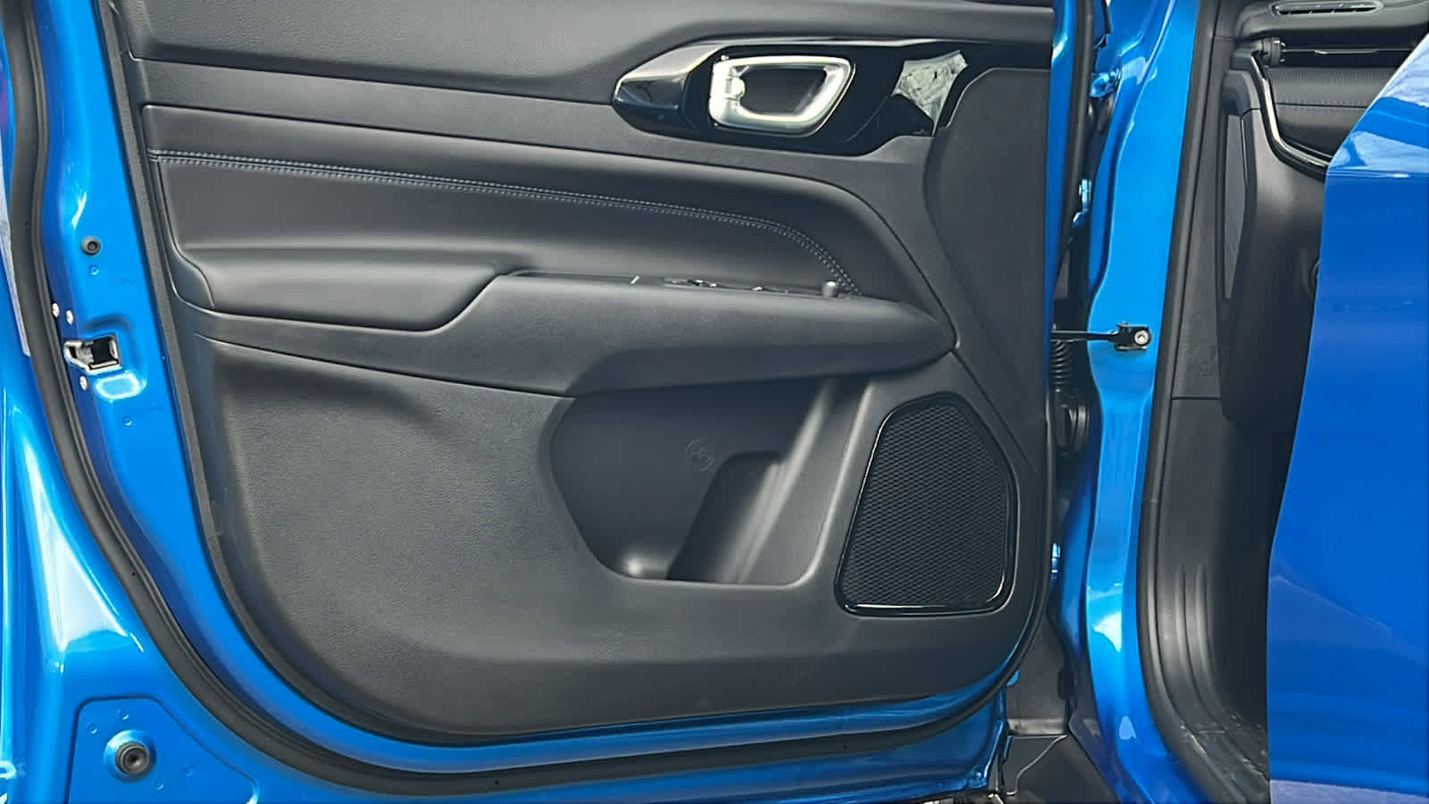 New 2026 Jeep Compass Latitude image 23