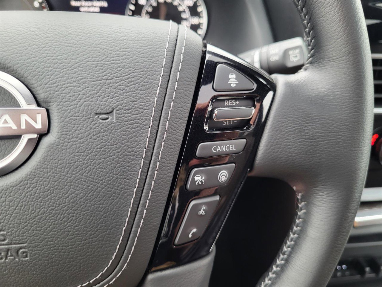 Used 2022 Nissan Armada Platinum w/ Captain's Chairs Package image 26